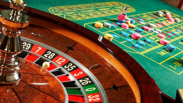 Gambling and Impostor Syndrome: Why Many Successful People Are Afraid to Admit They Play in Casinos
